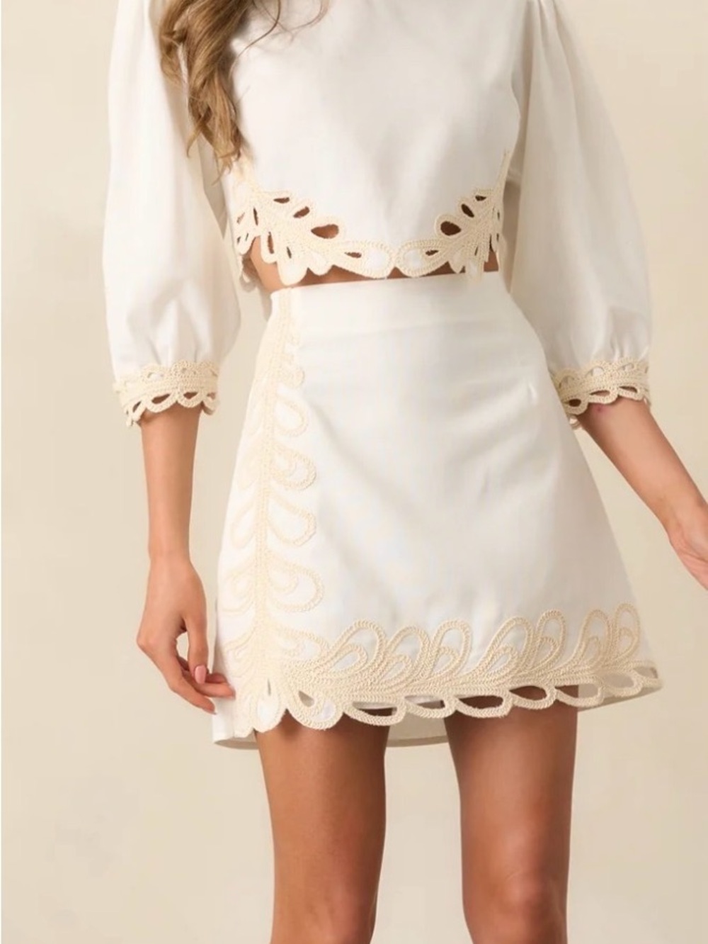 En Creme White Two-Piece Lace-Trim Skirt Set Small